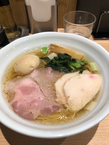 「特製鶏だし塩らーめん」@麺処 景虎 新越谷ヴァリエ店の写真