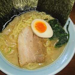 らーめん並盛＋海苔増し＋ライス