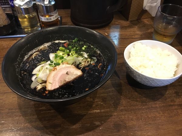 「平九郎黒 ライス」@平九郎R 越谷東大沢店の写真