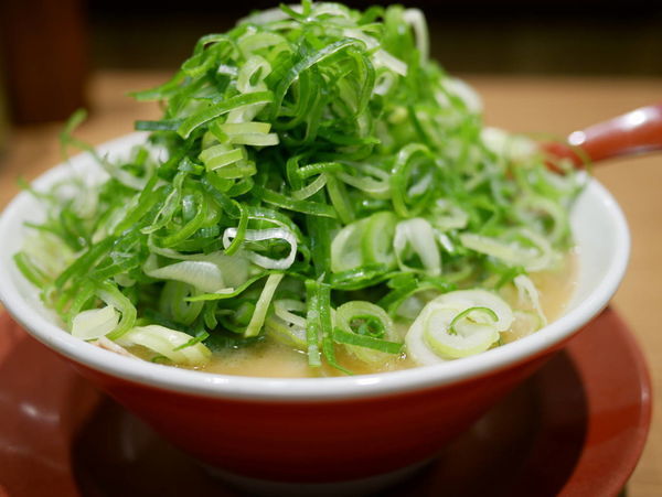 「ラーメン 並 麺硬め」@ラーメン横綱 阪急三番街店の写真