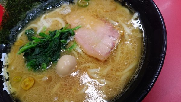 「ラーメン並700円全部普通」@壱六家 上大岡店の写真