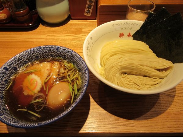 「特製清湯（しょうゆ）つけそば（１０３０円）」@つけそば 神田勝本の写真