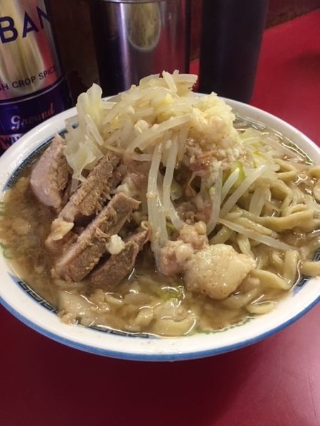 「小豚入り　600円　ニンニク・アブラ」@ラーメン二郎 目黒店の写真