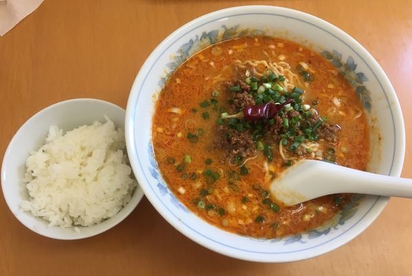 「激辛担々麺(醤油、730¥)」@中華 萬福の写真