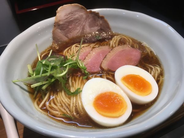 「にほんいち醤油そば 大盛無料」@麺巧 潮の写真