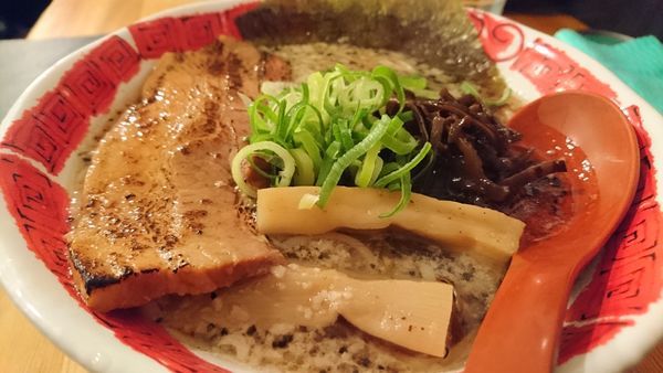 「八頭龍らーめん（大盛り無料）」@麺屋 八頭龍 戸田店の写真