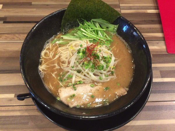 「魚介豚骨」@らぁ麺三軒屋 茂原店の写真