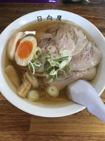 「チャーシューメン ＋煮玉子」@青竹手打ちラーメン 日向屋の写真