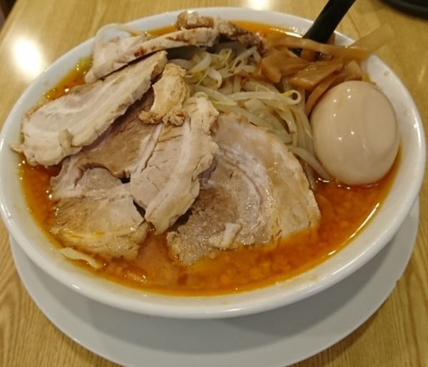 「全のせ辛みそラーメン」@とぶよ～ラーメンの写真