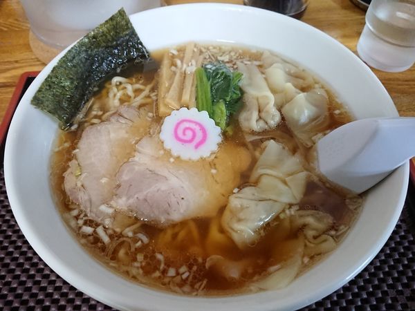 「ワンタン麺 800円」@手打中華もめんの写真
