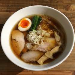 スペシャル醤油ラーメン