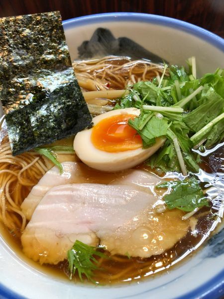 「醤油らーめん 淡麗 鷄チャーシュー ¥980」@AFURI 六本木交差点の写真