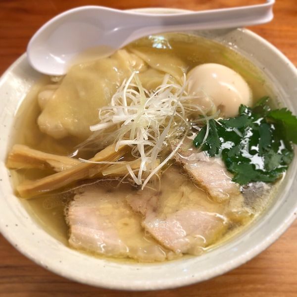 「特製塩らーめん」@純手打ち 麺と未来の写真