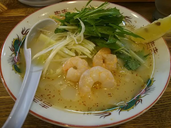 「【限定】トムヤムクン風 海老塩らぁめん」@らあめん 寸八 総本店の写真