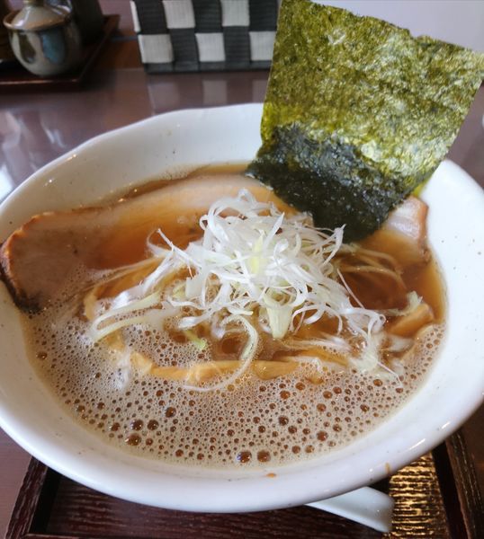 「煮干しらーめん」@麺工房 かなでの写真