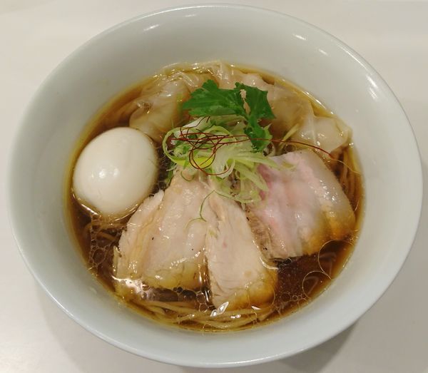 「醤油 特製」@麺画廊 英の写真