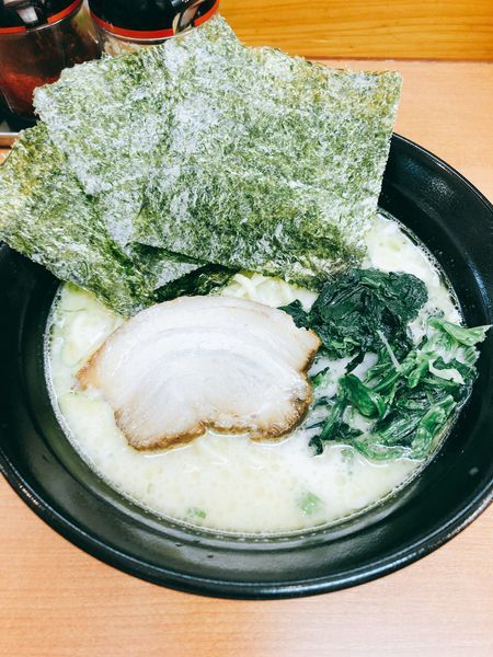 「豚骨塩ラーメン700円」@横浜家系ラーメン 畿一の写真