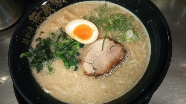 「本丸-X」@麺創房 無敵家の写真