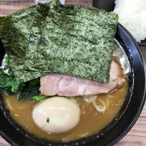 「ラーメン（並）650円」@家系らーめん 武蔵家 川越店の写真
