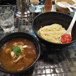 牛肉汁つけ麺　小盛り