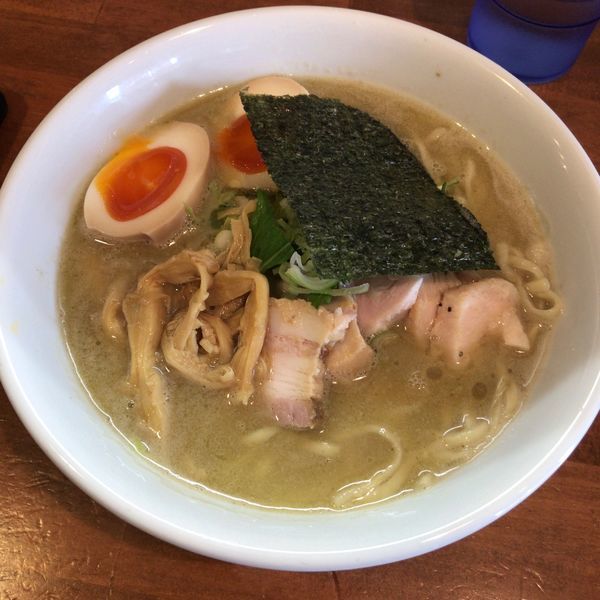 「ラーメン 塩 700円+味玉100円」@自家製麺ラーメンKの写真