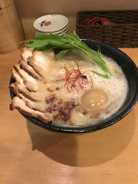 「濃厚白湯ラーメン 白 ¥750」@麺処 やのやの写真