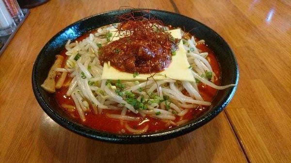 「辛らぁ麺750円（激辛、大盛りは無料）」@燕返しの写真