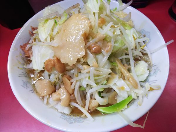 「ぶた2枚入小ラーメン　ヤサイニンニクアブラ　650円」@ラーメン二郎 環七一之江店の写真