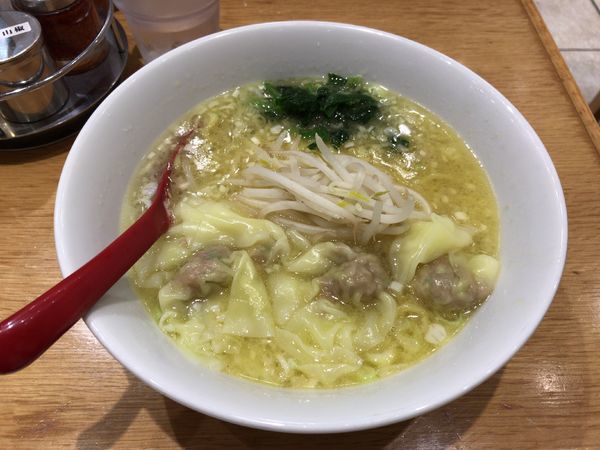 「肉野菜わんたん麺(690円)」@雲呑好 ecute立川店の写真