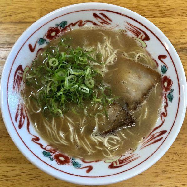 「とんこつラーメン (750円)」@ラーメン おっつぁんの写真