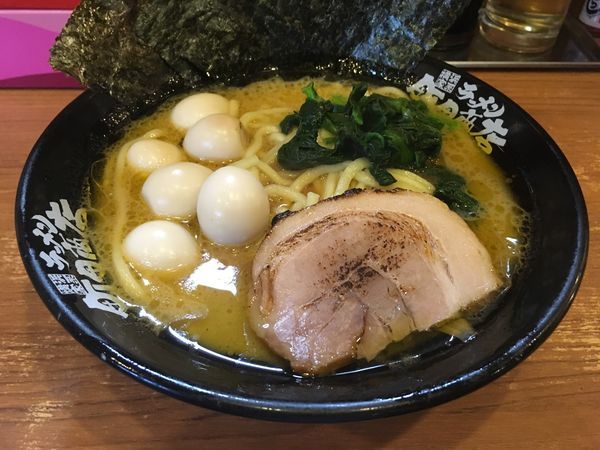 「ラーメンうずら増し固濃多」@代々木商店の写真