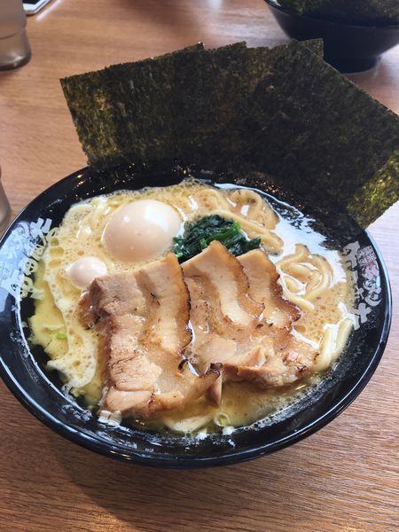 「MAXラーメン」@横濱家系ラーメン 布施商店の写真