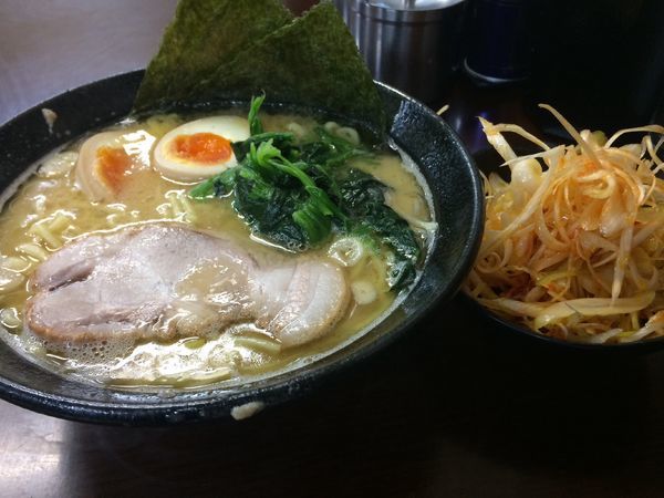 「ネギ豚骨醤油ラーメン¥830」@横浜らーめん 源泉の写真
