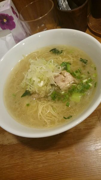「塩らあめん  ７３０円（鶏清湯）」@らーめんや なかじゅう亭 高崎市通町本店の写真