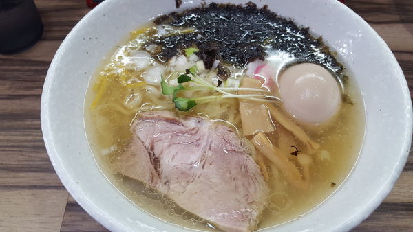「塩ラーメン＋煮玉子」@食事処 みやま 南流山店の写真