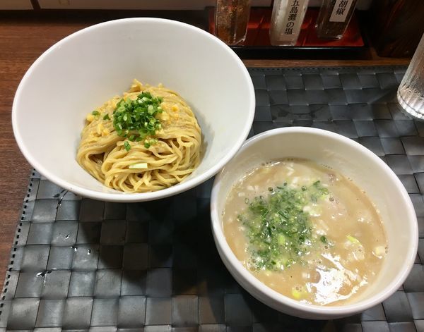 「柑橘類で食べる鶏白湯つけそば【限定】」@ONLY ONE NOODLE 壱富士の写真