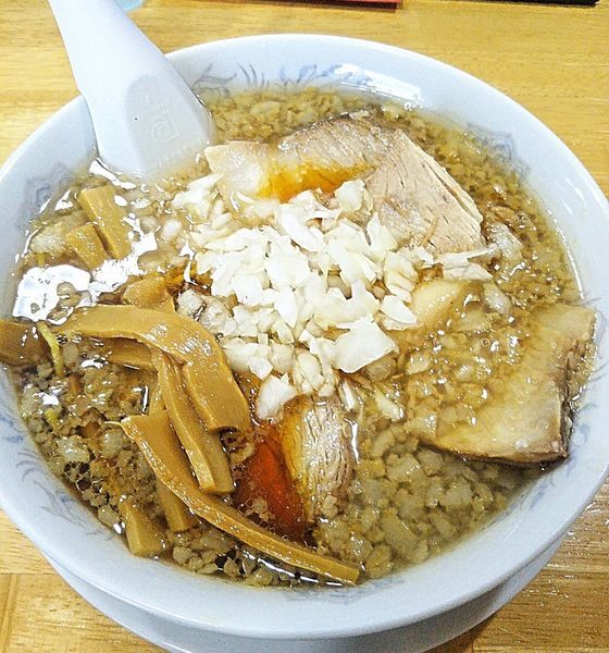 「醤油ラーメン700円＋チャーシュー250円」@前足ラーメン かくれがの写真