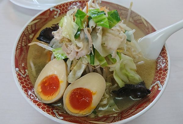 「タンメン+味玉(900円)」@あぢとみ食堂の写真