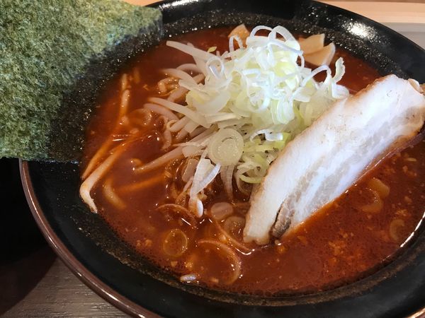 「牛骨旨辛ラーメン 800円」@麺屋 Quの写真