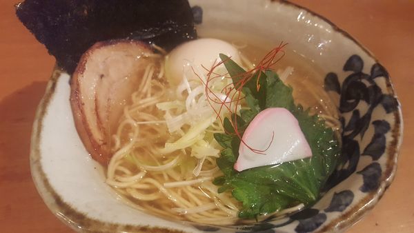 「中華そば 塩+味玉」@麺 the Tokyoの写真