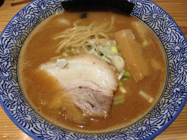 「濃厚魚介らーめん」@豚骨一燈 本郷店の写真