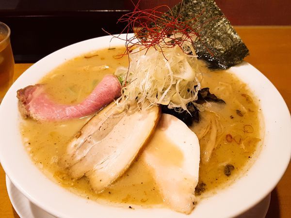 「塩白湯麺(大盛)」@麺屋あしたの写真