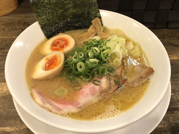 「鶏煮込みらーめん」@岡本商店 谷町店の写真