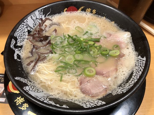 「ラーメン」@博多 一幸舎 エキマルシェ大阪店の写真