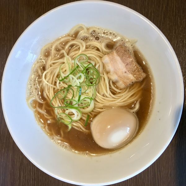 「煮干そば 小盛 ¥650円（煮玉子サービスCP）」@麺処 遊 蕨店の写真