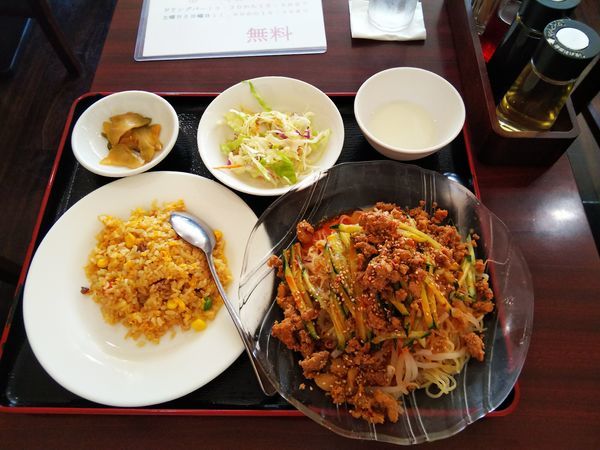 「冷し担々麺・半チャーハン定食」@桂香楼の写真