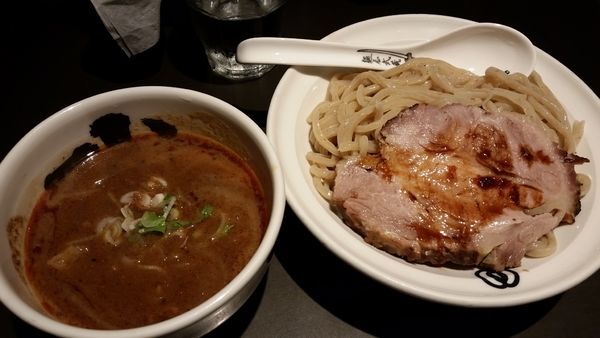 「濃厚つけ麺赤1000円」@麺屋武蔵 武骨相傳の写真