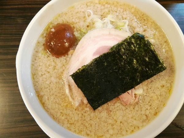 「こってりしょうゆらーめん＋味付玉子」@らーめん屋 盛の写真
