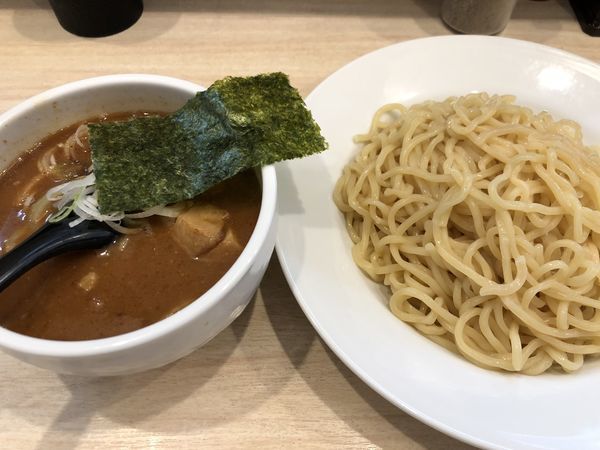 「つけめん（ちょい辛）・大盛（800円）」@つけ麺 坊主 間宮の写真