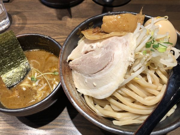 「濃厚一路つけ麺・極太麺500ｇ（1100円）」@麺屋 一路の写真
